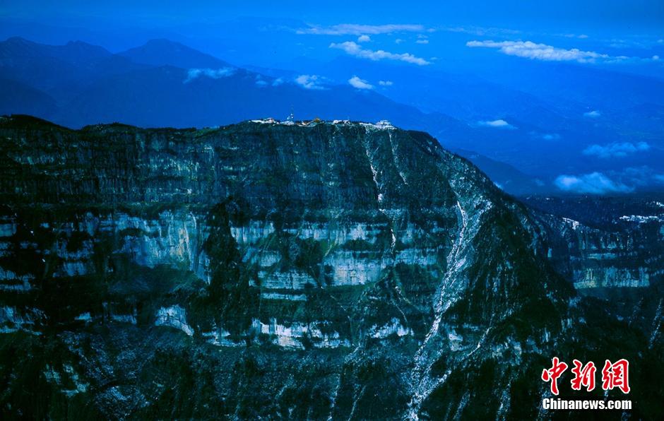 Le Mont Emei depuis le ciel