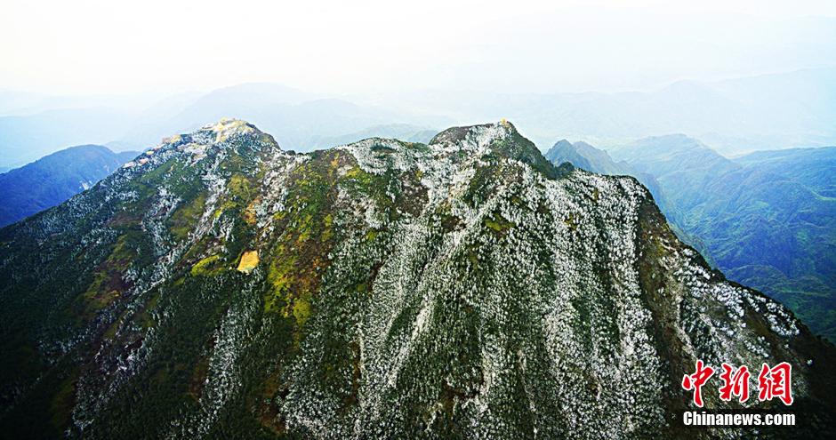 Le Mont Emei depuis le ciel