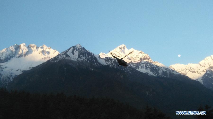 La Chine envoie des hélicoptères pour aider le Népal