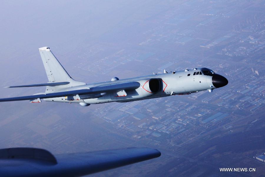 L'armée de l'air de l'APL mène des exercices dans le Pacifique occidental