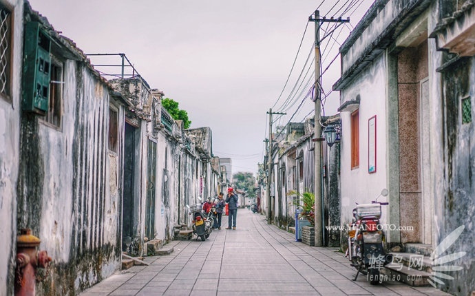 Un berceau de la culture locale, une gastronomie unique, des habitants qui cultivent l'esprit d'initiative, une architecture folklorique... voilà les caractéristiques qui font le charme de Chaozhou, vieille ville c?tière de la province du Guangdong. (Crédit photo : Yuanxingbilu)