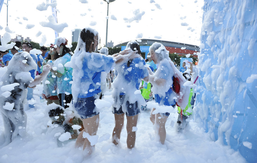 Fun à Shenyang pour l’organisation de la première Bubble Run