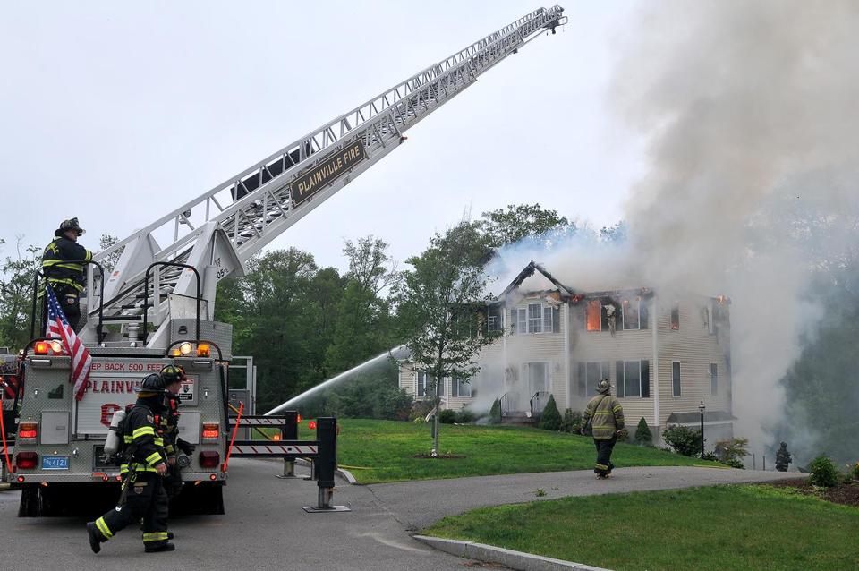 Un avion de tourisme s'écrase sur une maison aux Etats-Unis : 3 morts