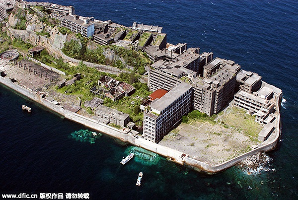 Cette photo non datée montre Gunkanjima, l’ ?le cuirassé, utilisée pour le travail forcé des Coréens pendant la Seconde Guerre mondiale. [Photo/IC]