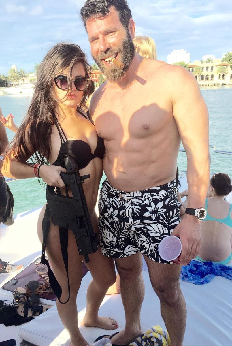 Quand le Fantasque Dan Bilzerian tire sur des drones 