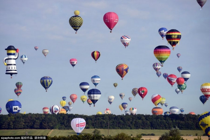 En Lorraine, 433 montgolfières décollent pour un record du monde