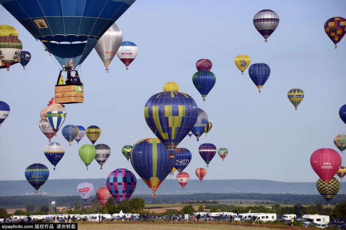 En Lorraine, 433 montgolfières décollent pour un record du monde