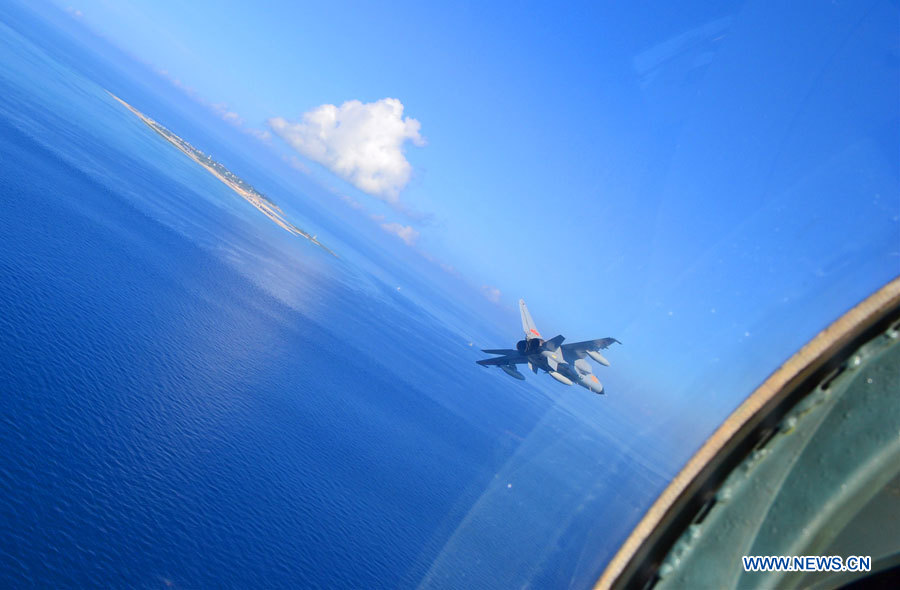 Cinq avions de combat chinois participent à des manoeuvres navales sino-russes