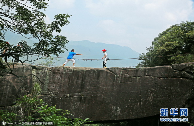 A la découverte du plus haut pont en pierre naturelle