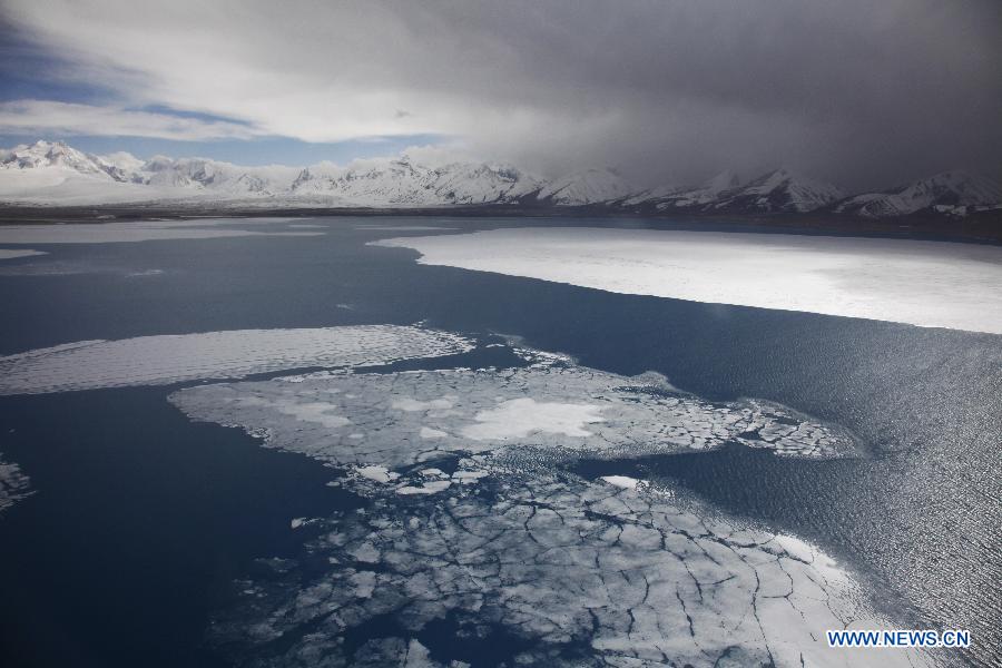 Paysages magnifiques du Tibet