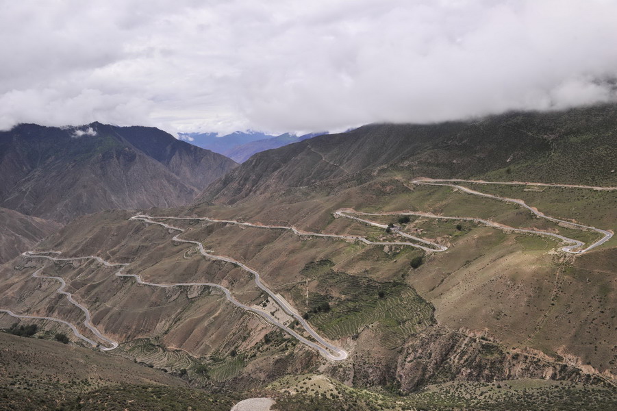 Les immenses changements du réseau de transport au Tibet depuis 50 ans