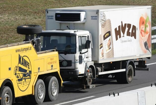 71 cadavres de clandestins découverts dans un camion abandonné en Autriche