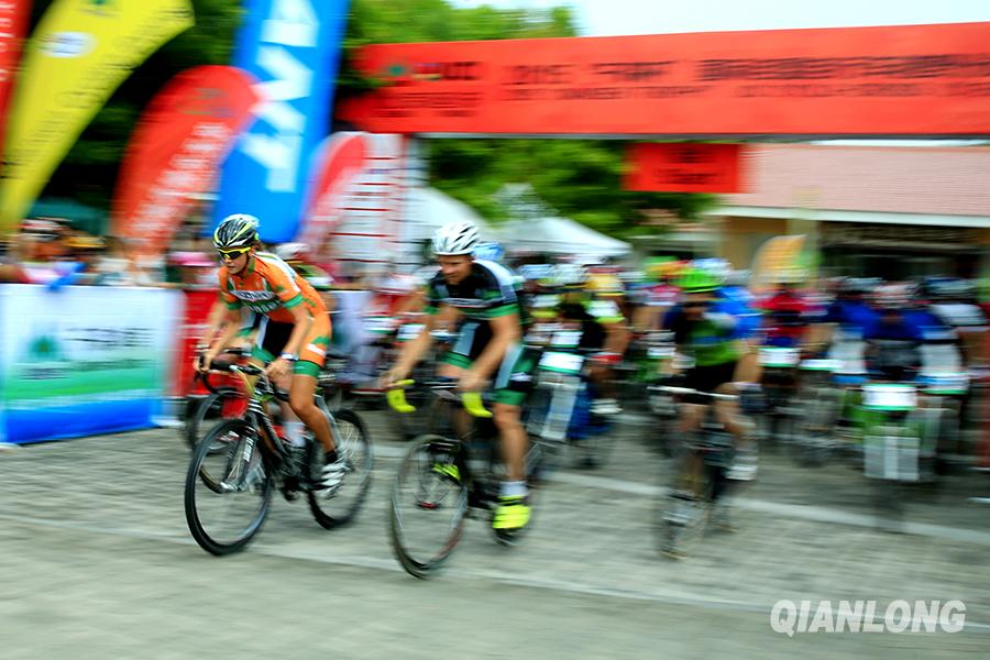 Beijing : le 3e QianSen Trophy Cyclocross se tient à Yanqing