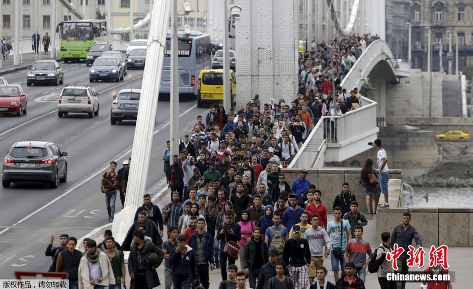 Les premiers réfugiés arrivent à Munich