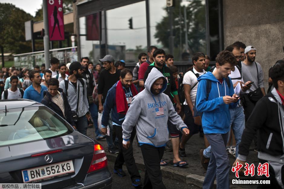 Les premiers réfugiés arrivent à Munich