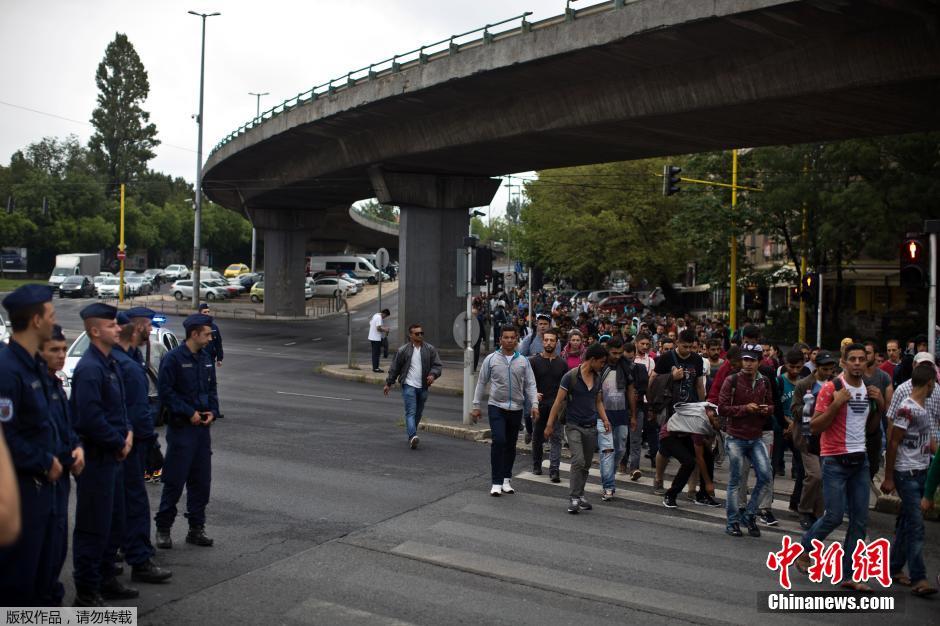 Les premiers réfugiés arrivent à Munich