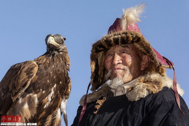 Mongolie: les 70 derniers dresseurs de faucons 