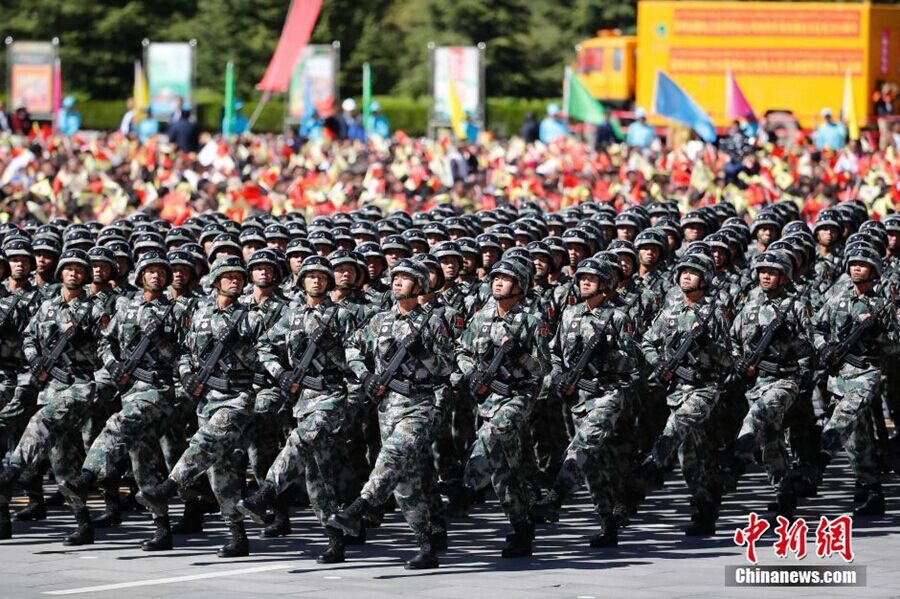 Cérémonie de gala pour le 50e anniversaire de la Région autonome du Tibet