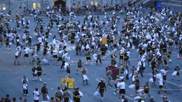 Bataille d'oreillers à l'Académie militaire de West Point : 30 blessés