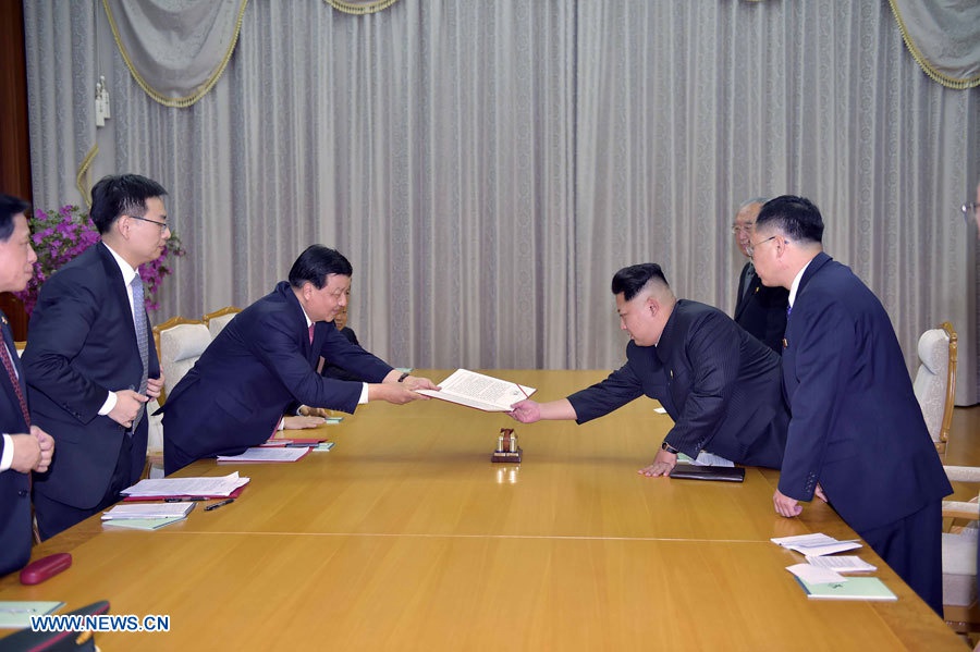 Un haut responsable du PCC rencontre le dirigeant de la RPDC Kim Jong Un et lui remet une lettre de Xi Jinping