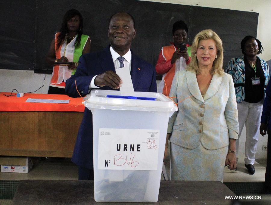 C?te d'Ivoire/Présidentielle : vote dans le calme et au compte-gouttes à la mi-journée