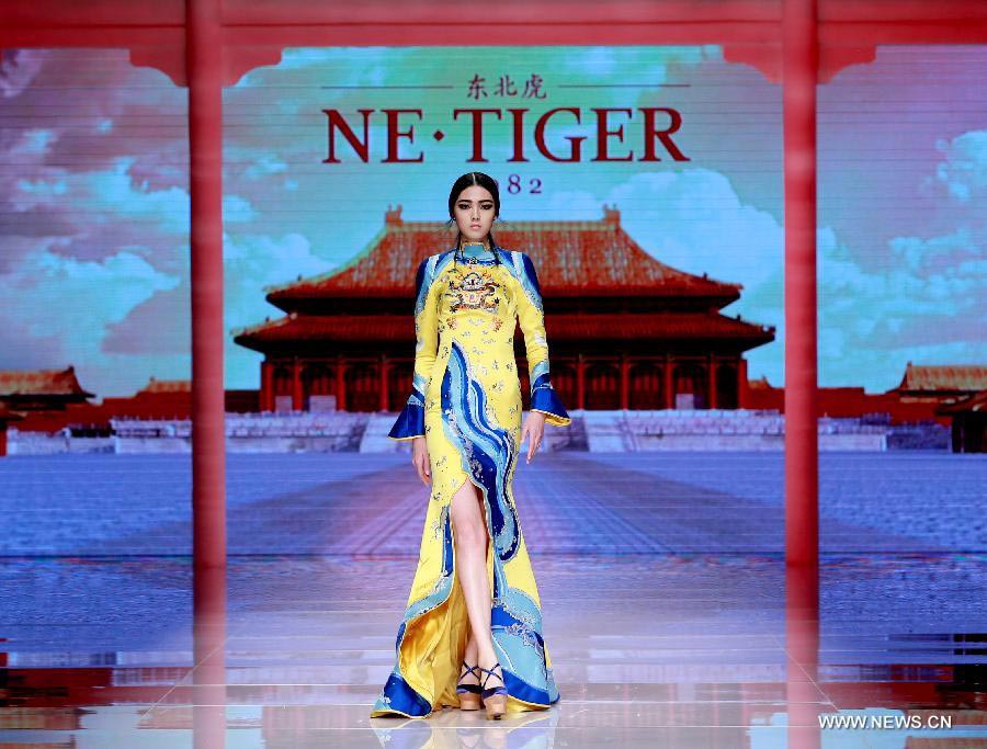 China Fashion Week : toutes en Qipao !