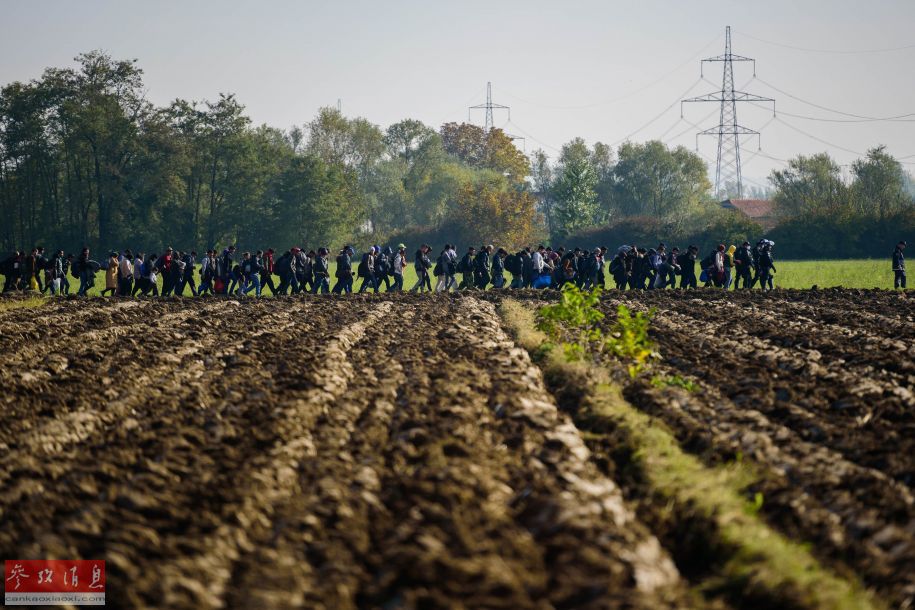 La longue marche périlleuse des migrants vers l'Europe