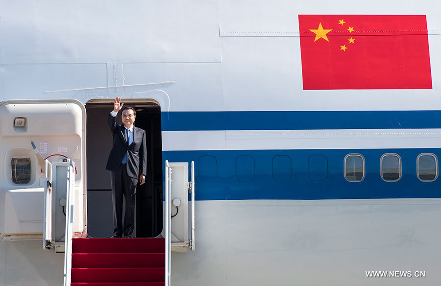 Arrivée du Premier ministre chinois en Corée du Sud pour une visite et un sommet Chine-Japon-Corée du Sud