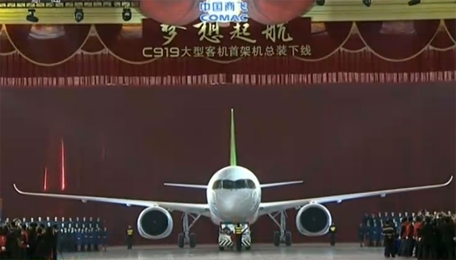 Gros porteur chinois : le C919 quitte la ligne d'assemblage