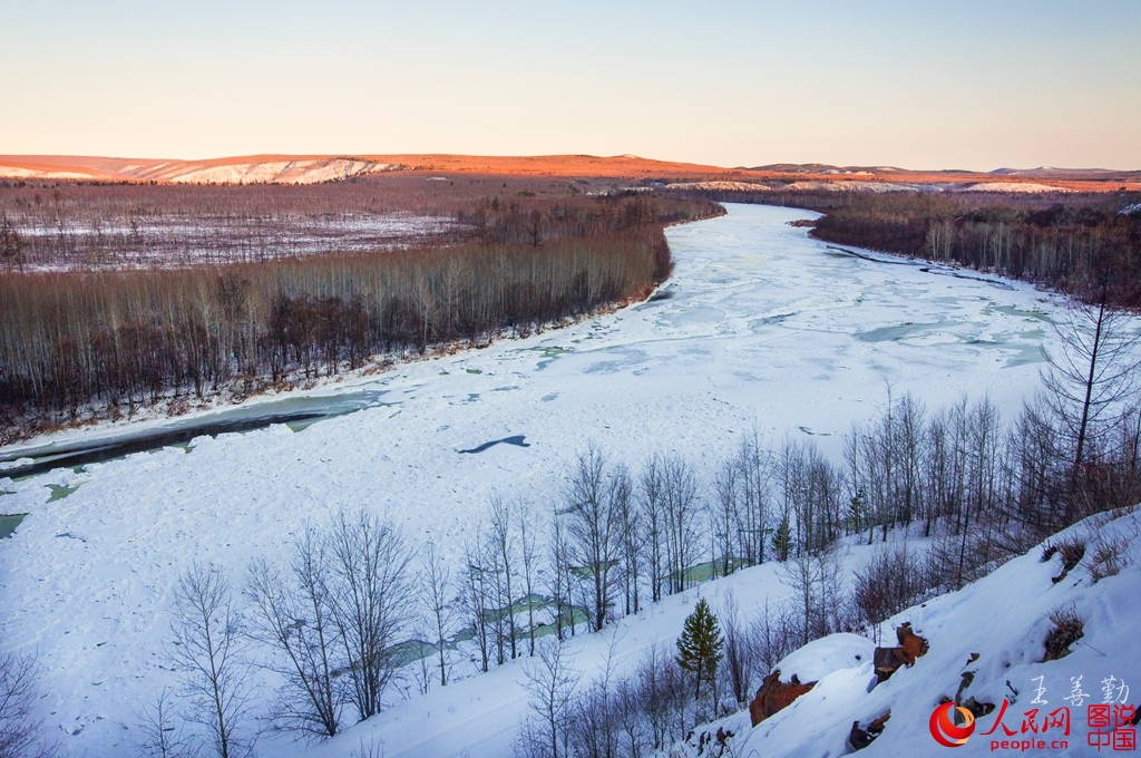 Un hiver tranquille dans les montagnes du Grand Khingan