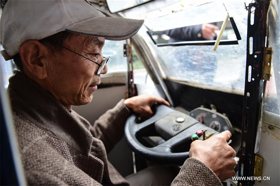 A 62 ans, un Chinois passionné de modèles réduits