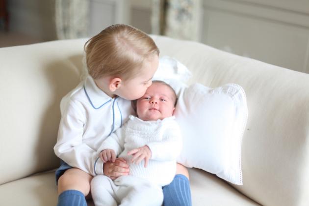 La princesse Charlotte s'entend bien avec le bruyant Georgie