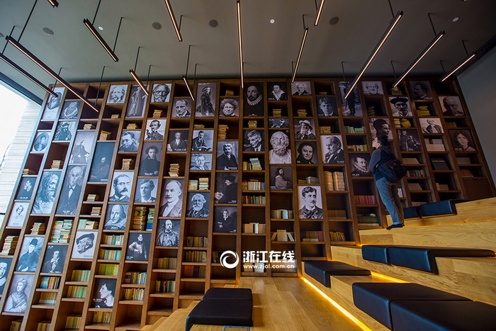 La ville d'eau de Wuzhen et sa splendide bibliothèque