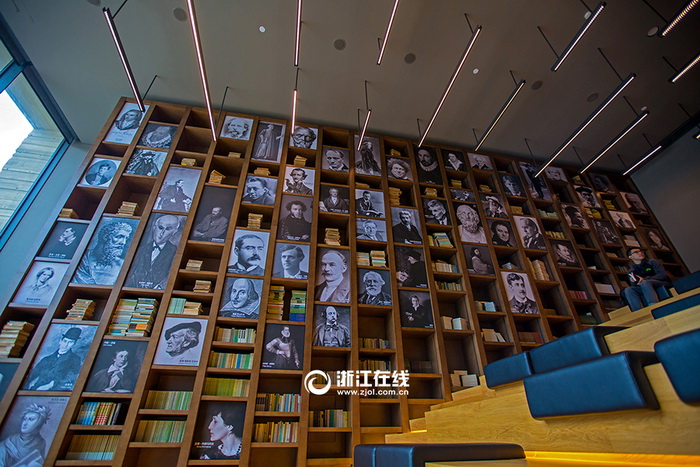 La ville d'eau de Wuzhen et sa splendide bibliothèque