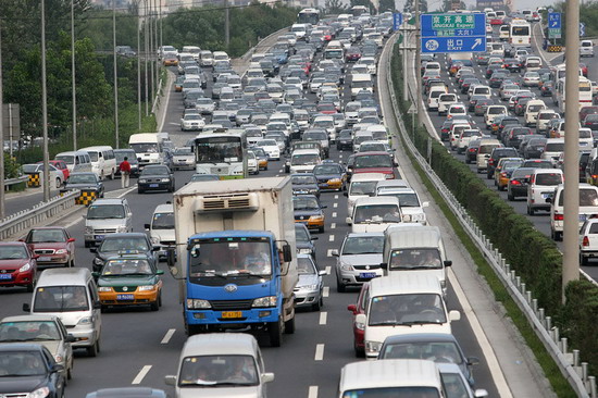 Beijing : les embouteillages co?tent près de 120 euros par mois