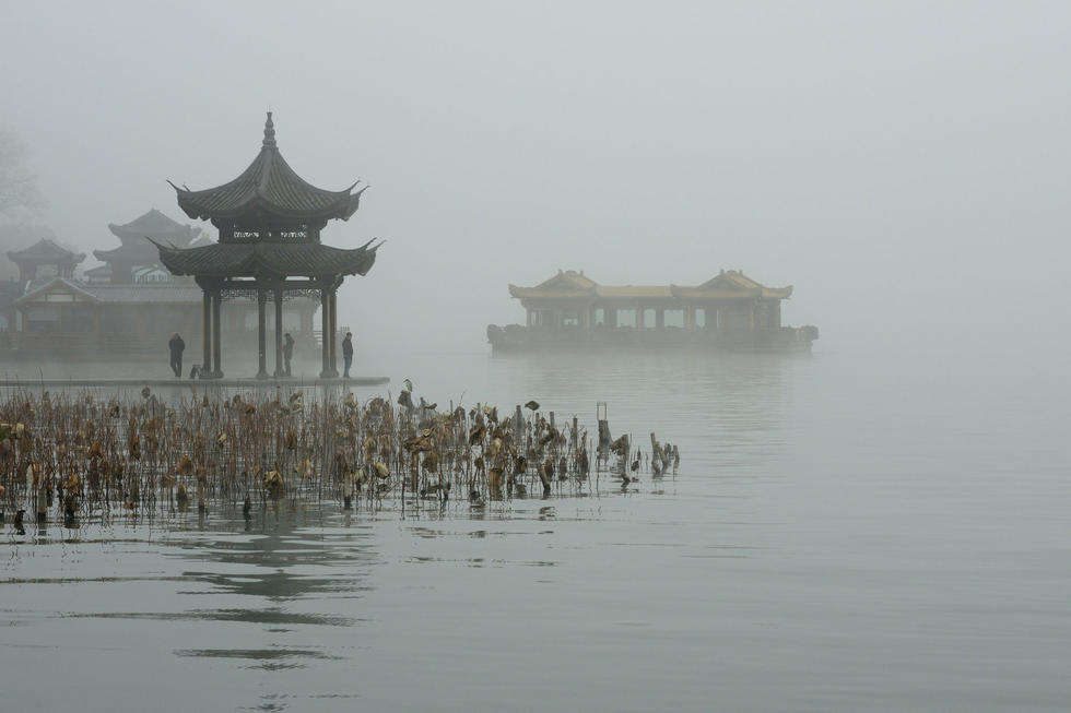 Lac de l'Ouest : neige et smog au programme