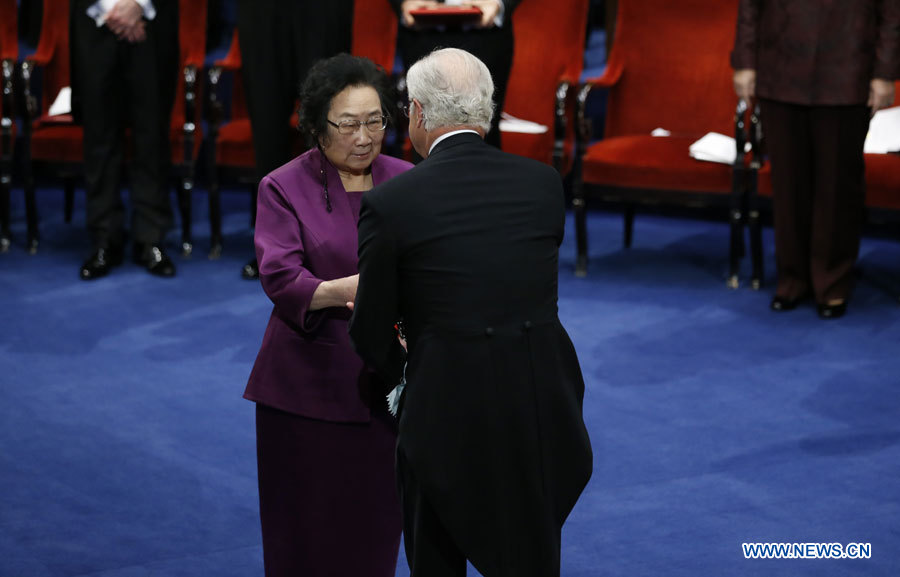 La Chinoise Tu Youyou se voit remettre à Stockholm le prix Nobel 2015 de physiologie ou médecine