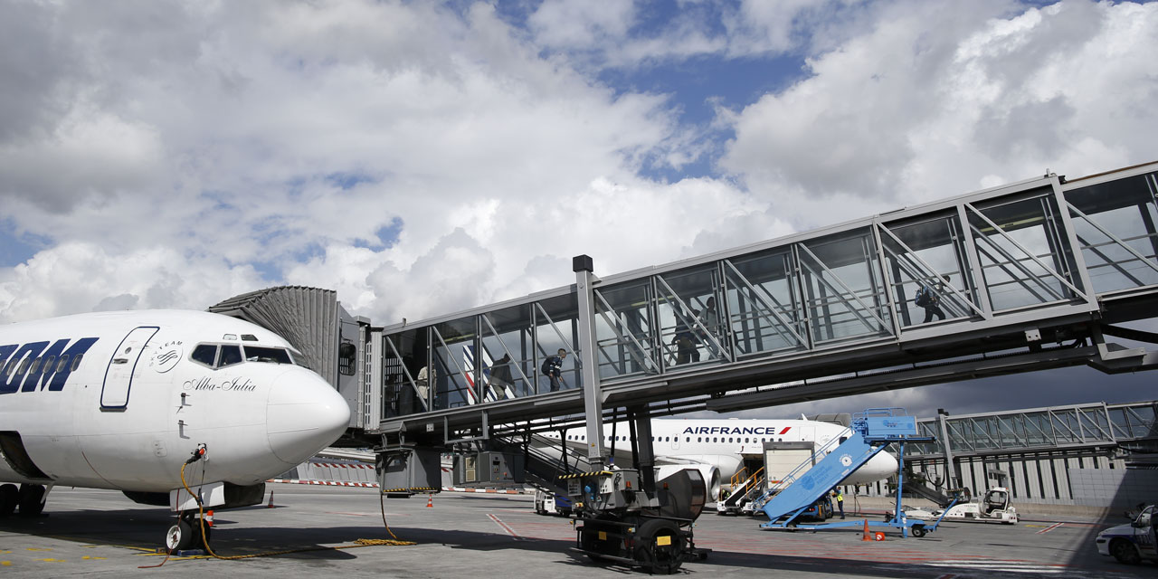 Attentats de Paris: 123 000 passagers en moins en novembre dans les aéroports