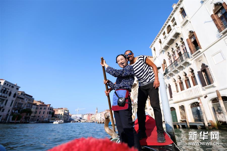 Retour en images : les activités culturelles chinoises dans le monde en 2015