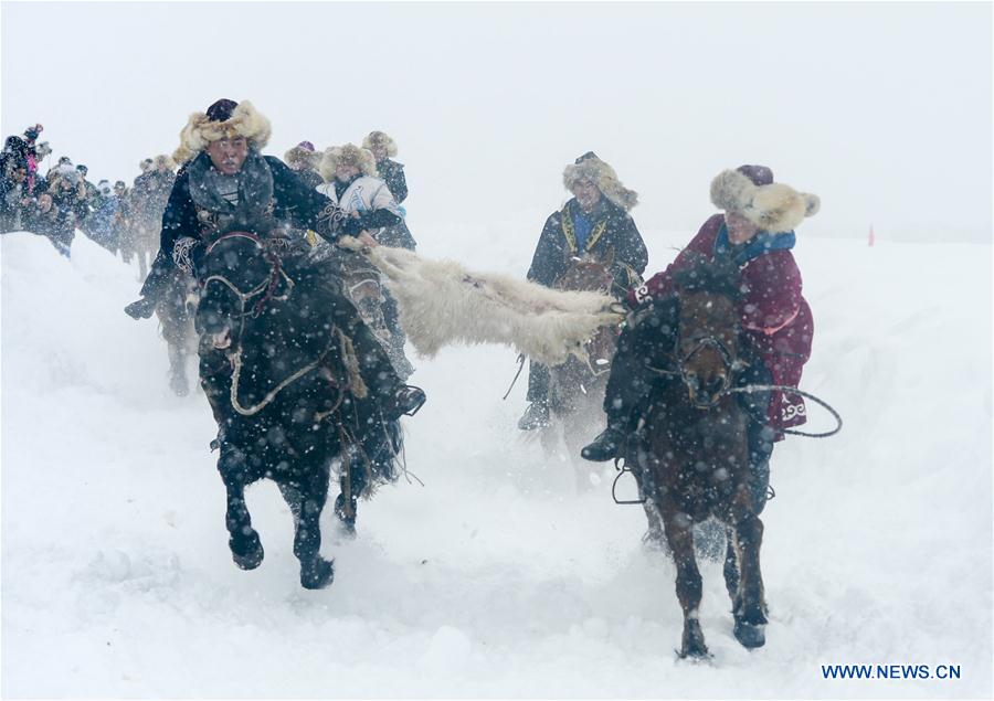 Chasse à ski dans le Xinjiang