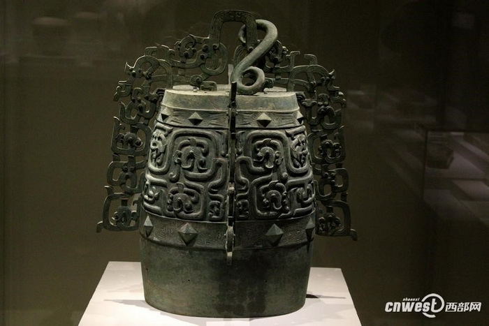 Exposition d'une éblouissante réplique d'un char de luxe ancien à Xi'an