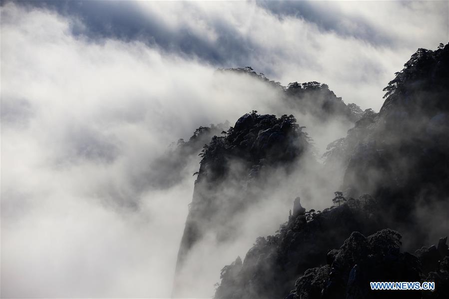 Chine: paysages magnifiques des monts Huang