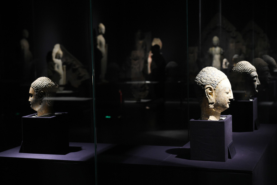 De rares sculptures bouddhistes au musée du temple Bao'en