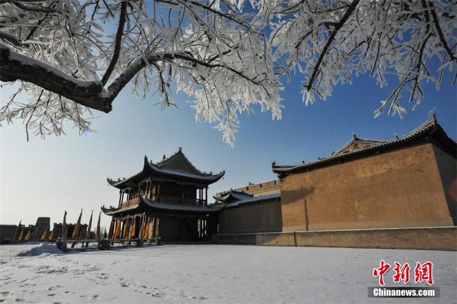 Gansu : de fortes chutes de neige magnifient la Grande Muraille