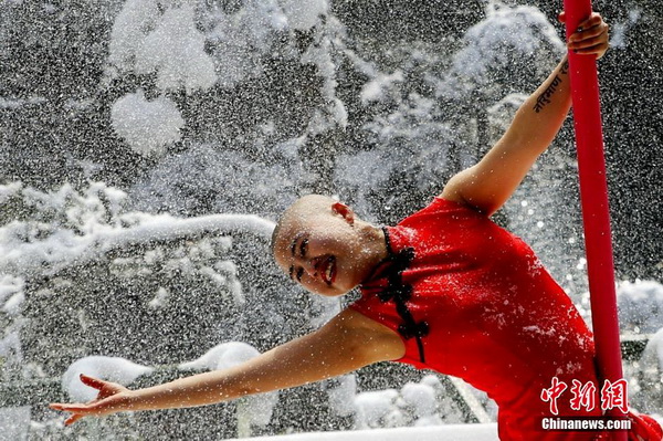 Neige et pole dance à Zhangjiajie