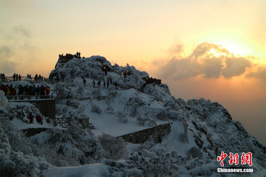 Galerie : les monts Huang sous un manteau blanc