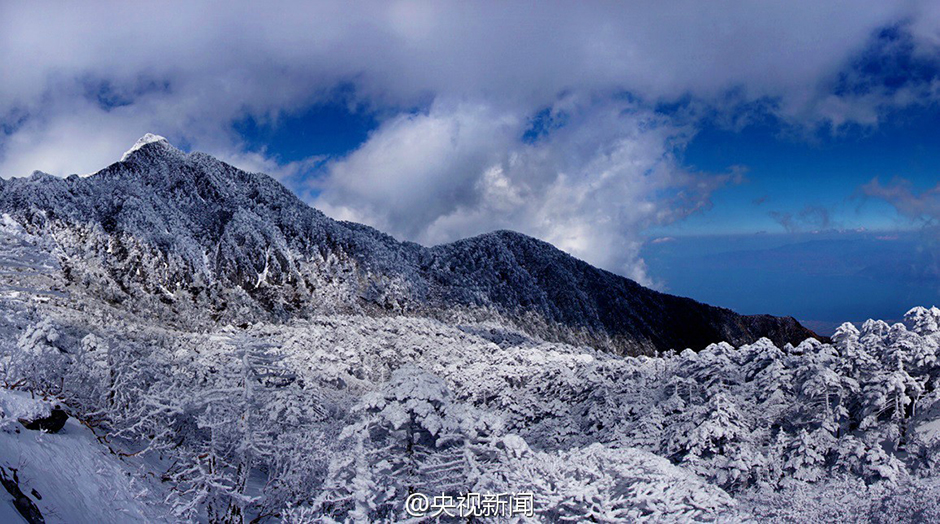 L'enivrant ? monde de cristal ? des Monts Cangshan sous la neige à Dali