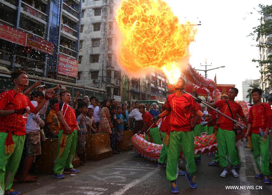 EN IMAGES: Le Nouvel An chinois célébré à travers le monde