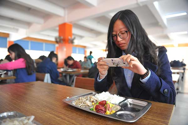 Des cantines universitaires chinoises font le buzz sur la toile