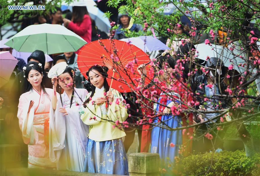 Des fées de fleurs dans le sud de la Chine